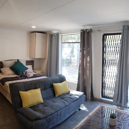 Atterbury Self Catering Studios Pretoria-Noord Exterior foto